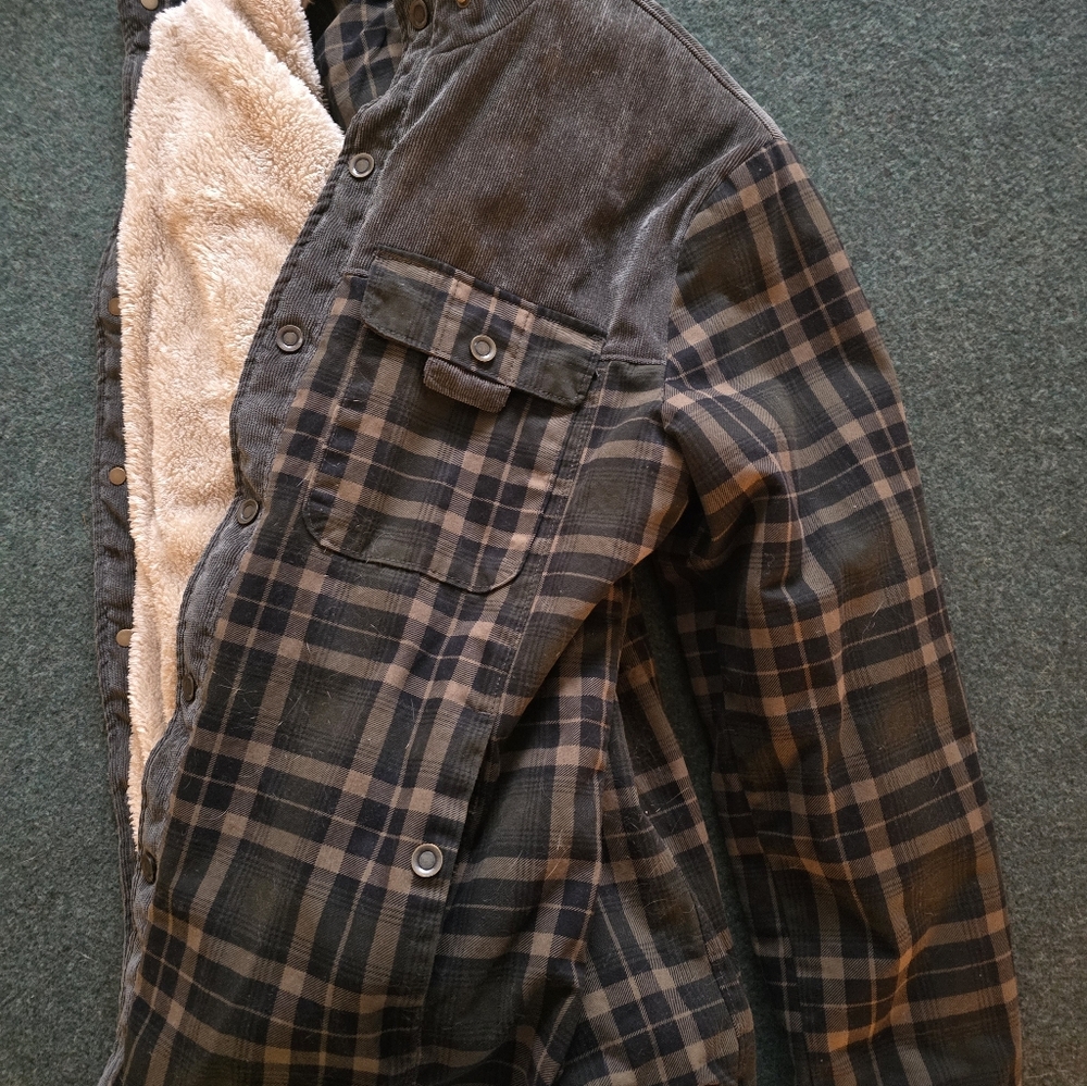 Snappy Shacket - Picture 7 of 7